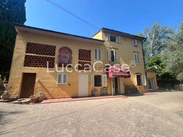 casa indipendente in vendita a Capannori in zona Carraia