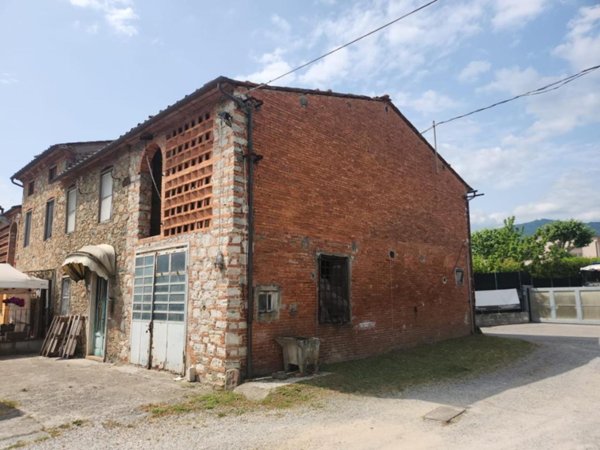 casale in vendita a Capannori