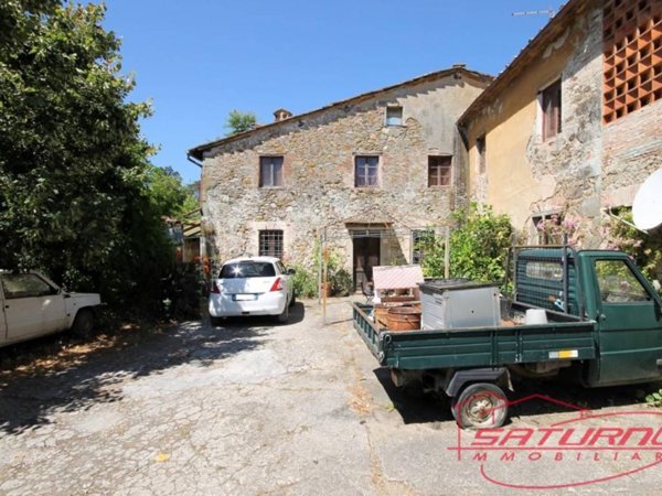 casa indipendente in vendita a Capannori in zona Marlia