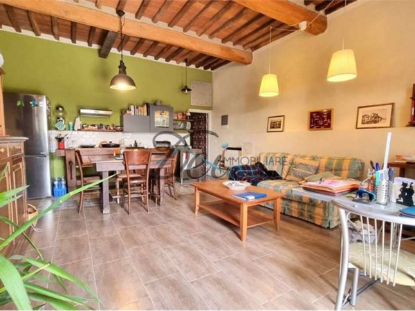 casa indipendente in vendita a Capannori in zona Lunata