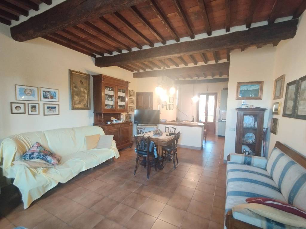 casa indipendente in vendita a Capannori in zona Vorno