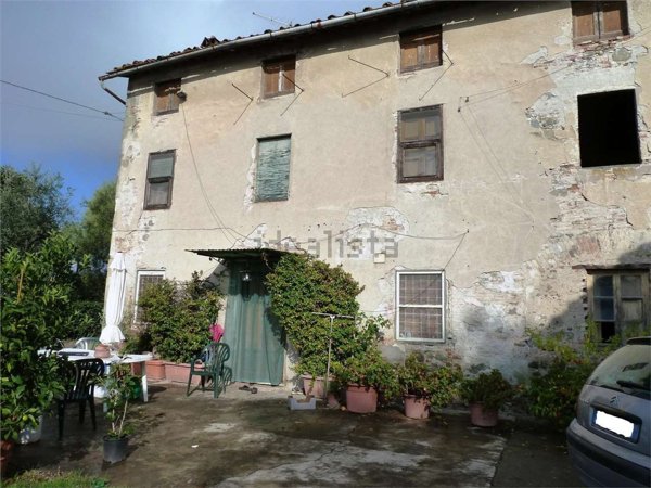 negozio in vendita a Capannori