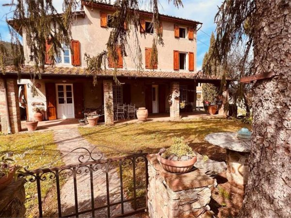 casa indipendente in vendita a Capannori