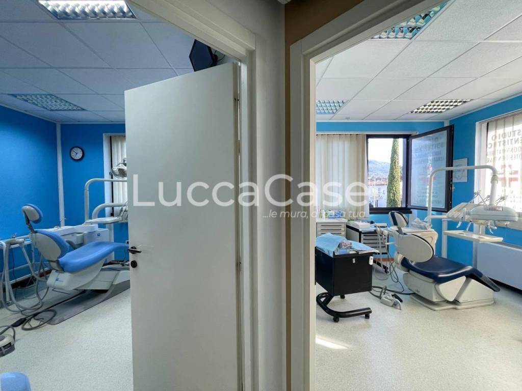 ufficio in vendita a Capannori in zona Guamo