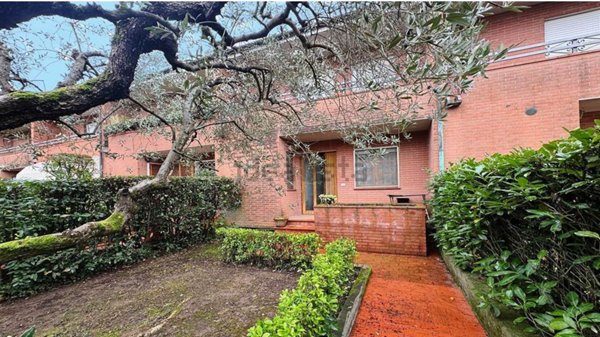 casa indipendente in vendita a Capannori in zona Guamo