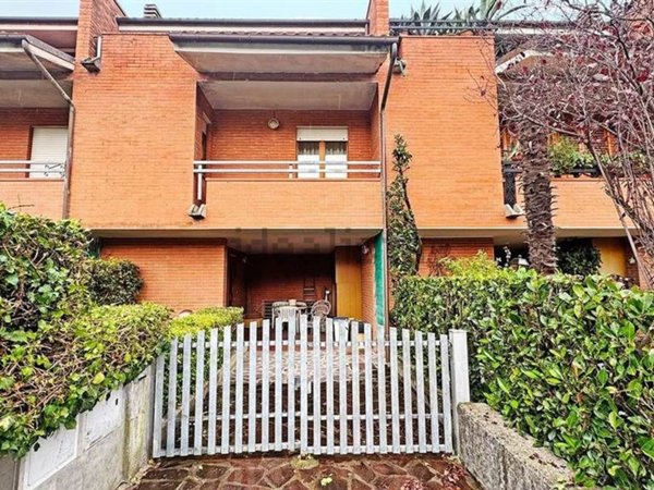 casa indipendente in vendita a Capannori in zona Guamo