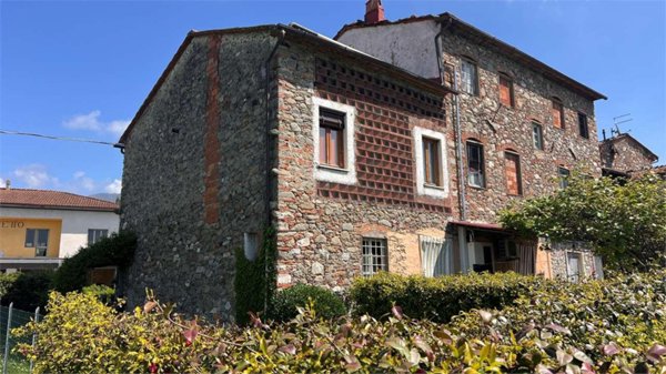 casa indipendente in vendita a Capannori