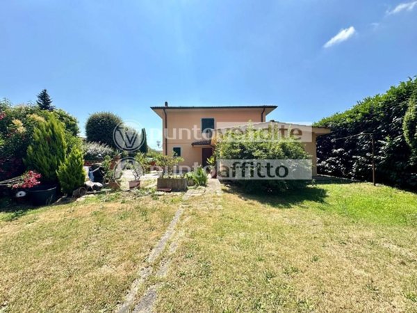 casa indipendente in vendita a Capannori in zona Santa Margherita