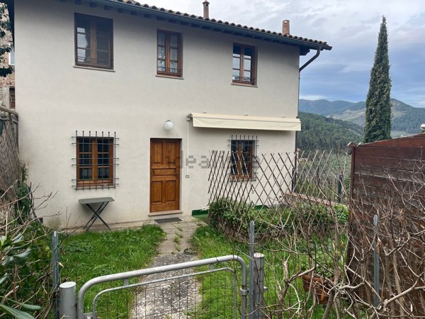 casa indipendente in vendita a Capannori