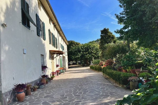 casa indipendente in vendita a Capannori in zona Guamo