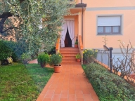 casa indipendente in vendita a Capannori
