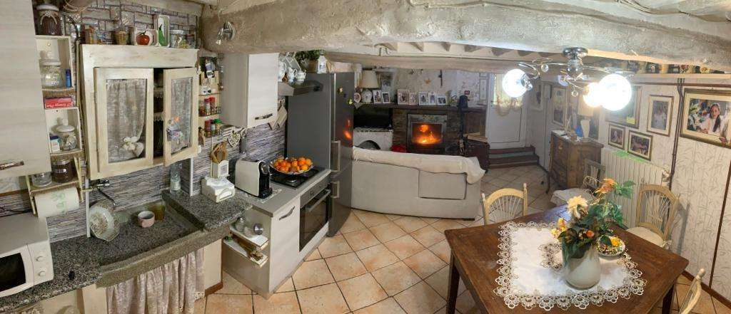 appartamento in vendita a Capannori in zona Castelvecchio di Compito