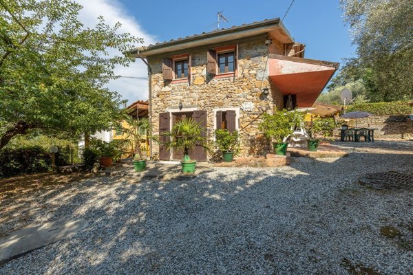 casa semindipendente in vendita a Capannori