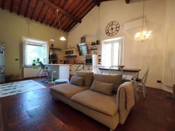 casa indipendente in vendita a Capannori in zona Lunata