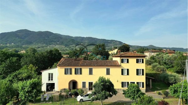 casa indipendente in vendita a Capannori in zona Lunata