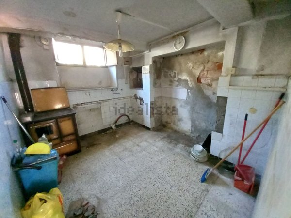 casa indipendente in vendita a Capannori in zona Marlia