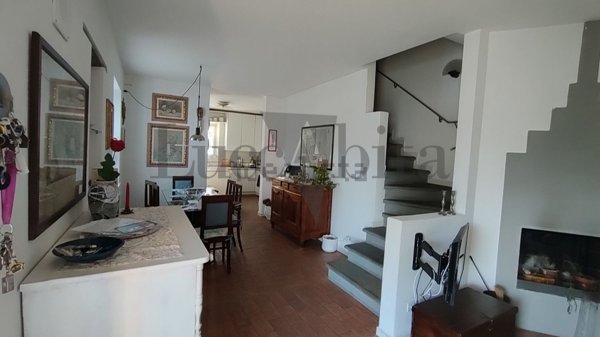 casa indipendente in vendita a Capannori in zona Castelvecchio di Compito
