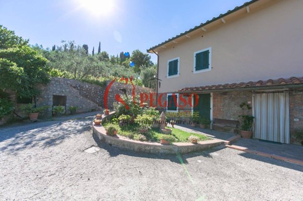 casa indipendente in vendita a Capannori