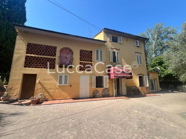 casa indipendente in vendita a Capannori in zona Carraia