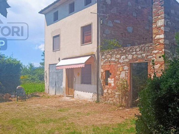 casa indipendente in vendita a Capannori
