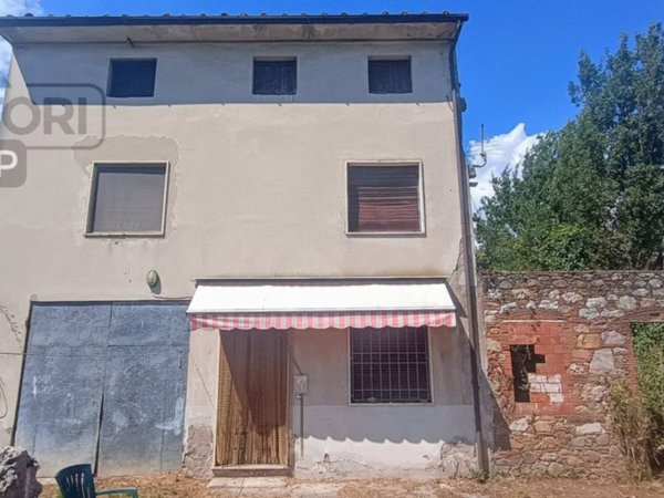 casa indipendente in vendita a Capannori