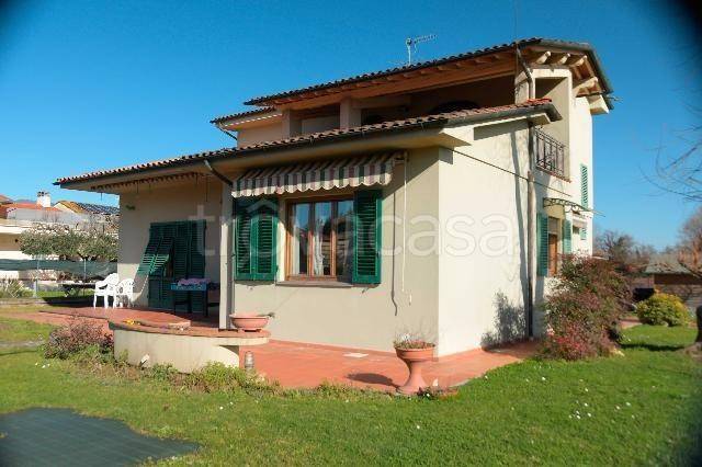 casa indipendente in vendita a Capannori in zona Lunata