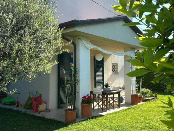 casa indipendente in vendita a Capannori