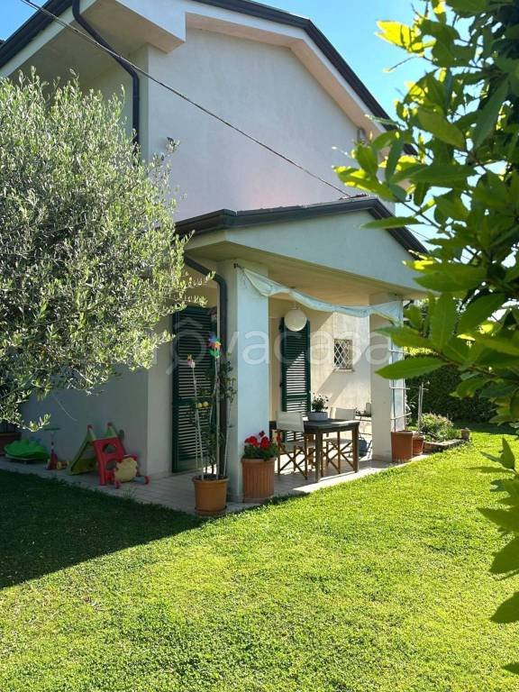 casa indipendente in vendita a Capannori