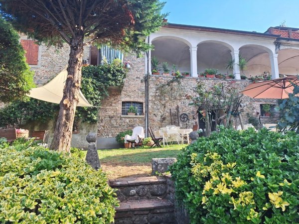 casa indipendente in vendita a Capannori