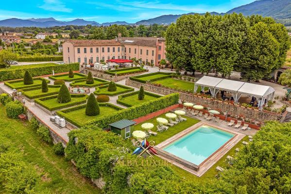 casa indipendente in vendita a Capannori