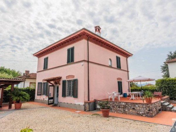 casa indipendente in vendita a Capannori
