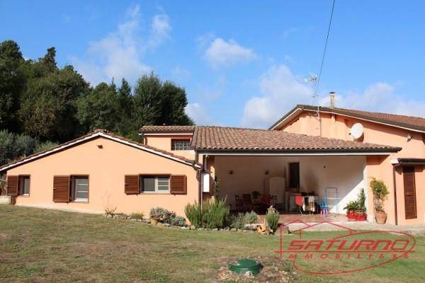 casa indipendente in vendita a Capannori in zona Castelvecchio di Compito