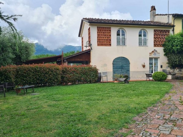 casa indipendente in vendita a Capannori