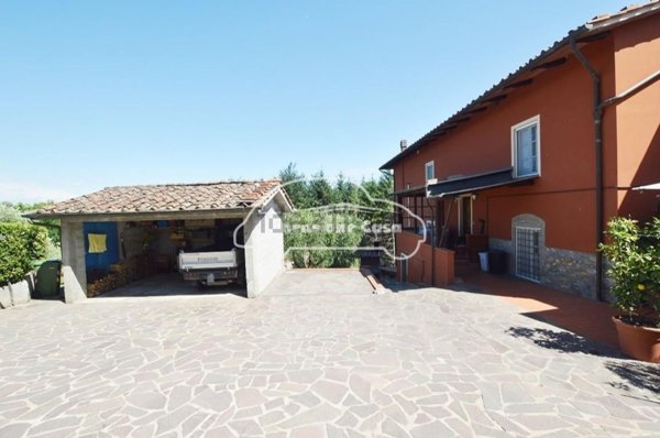 casa indipendente in vendita a Capannori