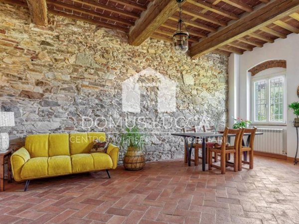 casa indipendente in vendita a Capannori in zona Carraia