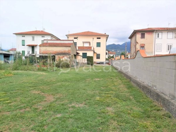 casa indipendente in vendita a Capannori in zona Marlia