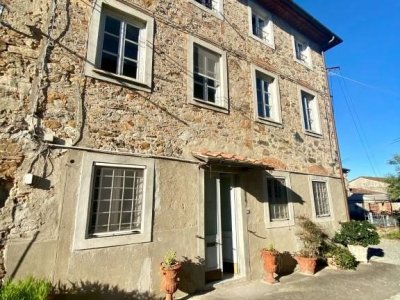 casa indipendente in vendita a Capannori