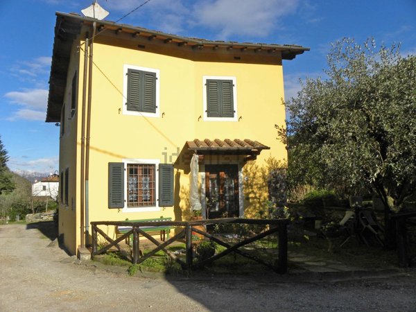 casa indipendente in vendita a Capannori in zona Vorno