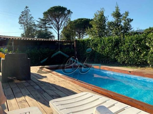 casa indipendente in vendita a Capannori in zona Lunata
