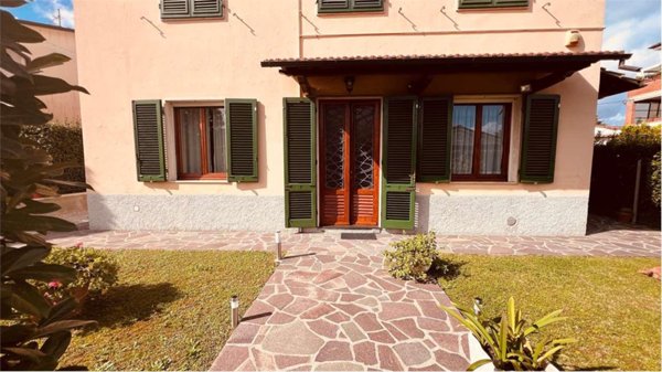 casa indipendente in vendita a Capannori