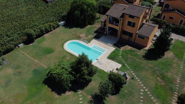 casa indipendente in vendita a Capannori