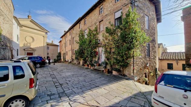 esavano in vendita a Capannori