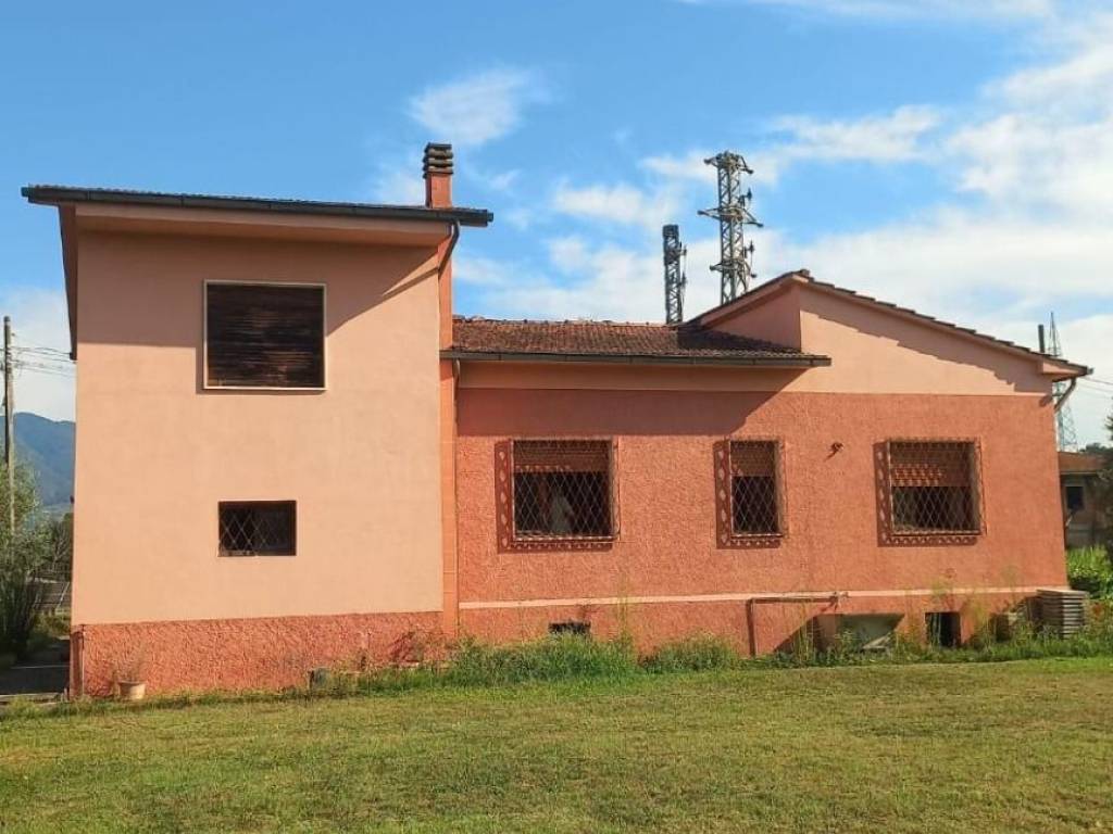 casa indipendente in vendita a Capannori