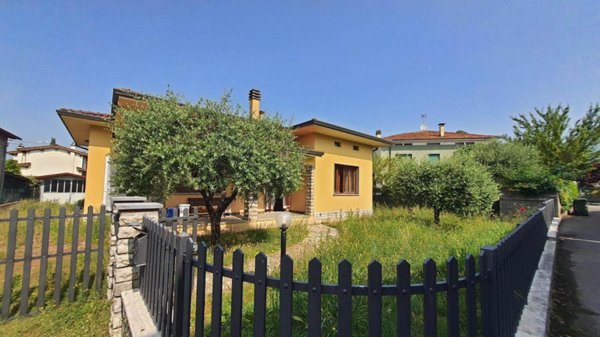 casa indipendente in vendita a Capannori