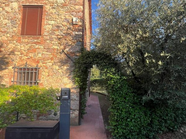 casa indipendente in vendita a Capannori in zona Carraia