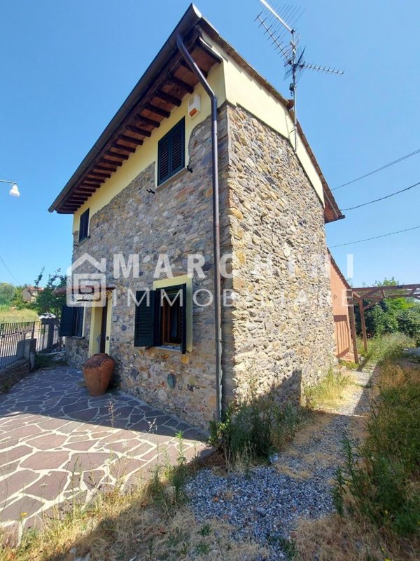 casa indipendente in vendita a Capannori