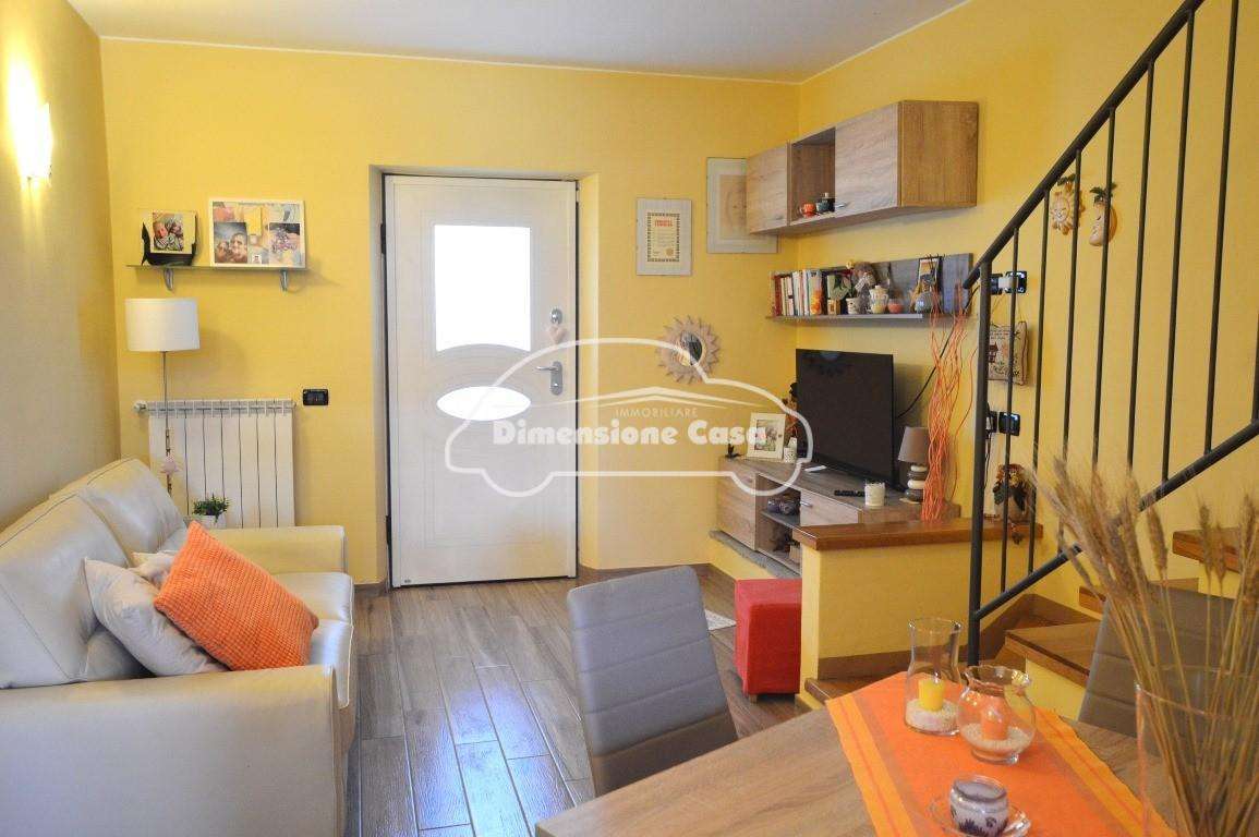 intera palazzina in vendita a Capannori