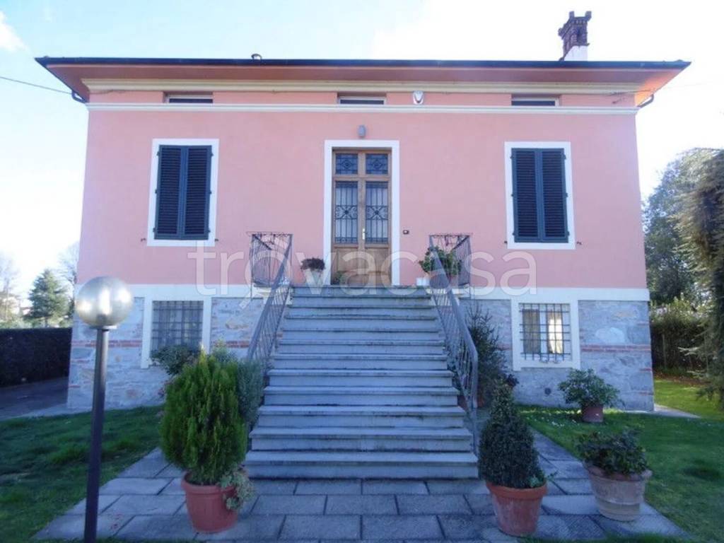 casa indipendente in vendita a Capannori