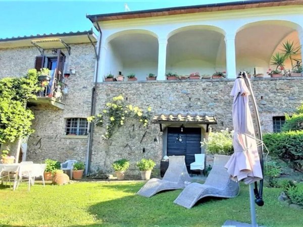casa indipendente in vendita a Capannori