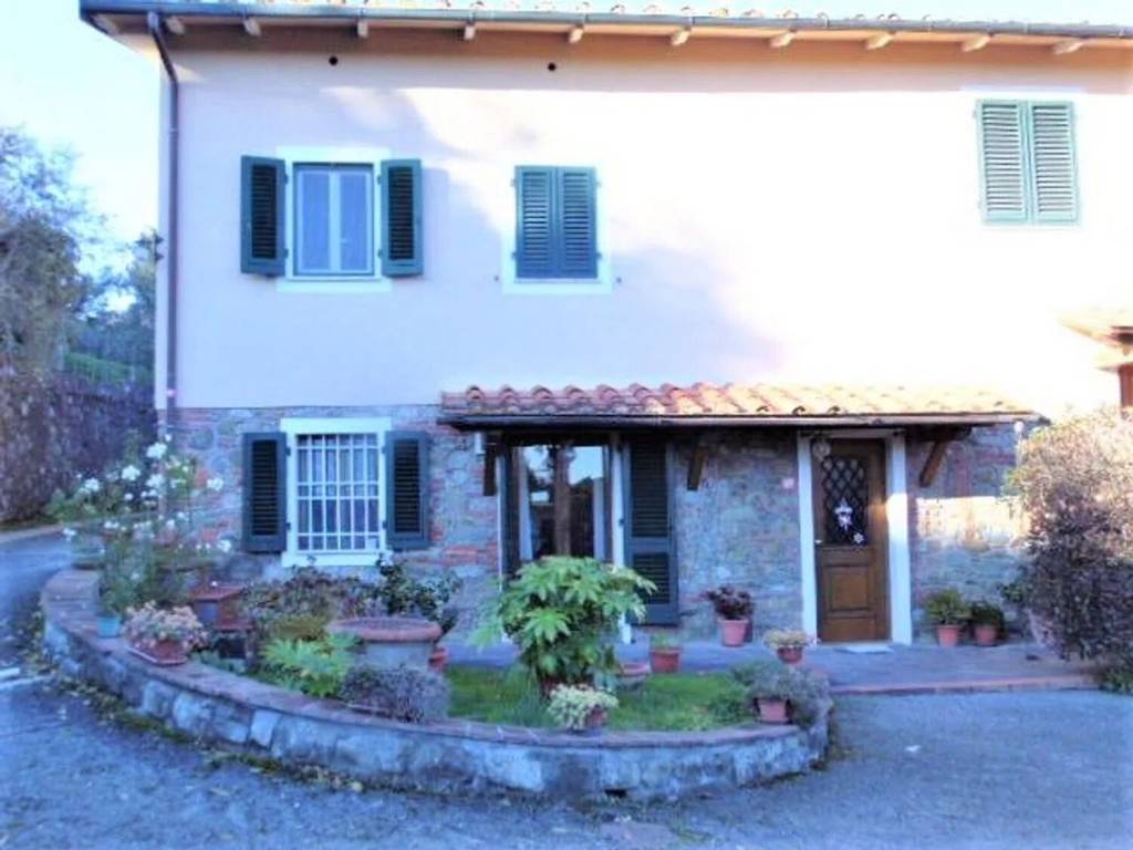 casa indipendente in vendita a Capannori